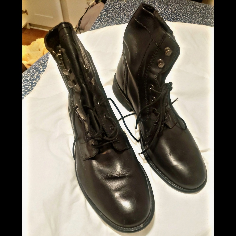 Diesel boots